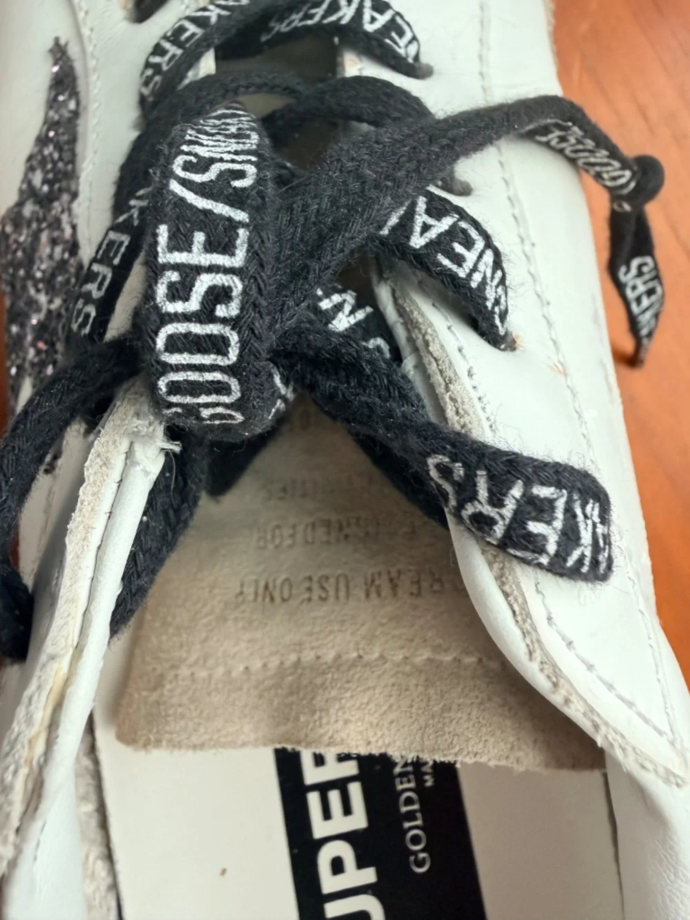 Golden Goose Women Superstar Low Top Sneakers - Picture 4 of 11